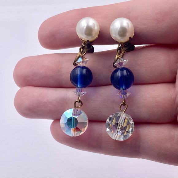 Vintage Aurora Borealis Glass & Plastic Dangle Screw Back Earrings - Picture 1 of 11